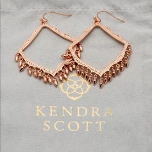Authentic KENDRA SCOTT Lacy Rose Gold earrings.